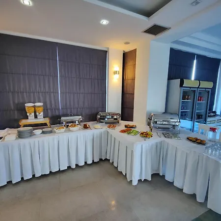 B&g Hostel *